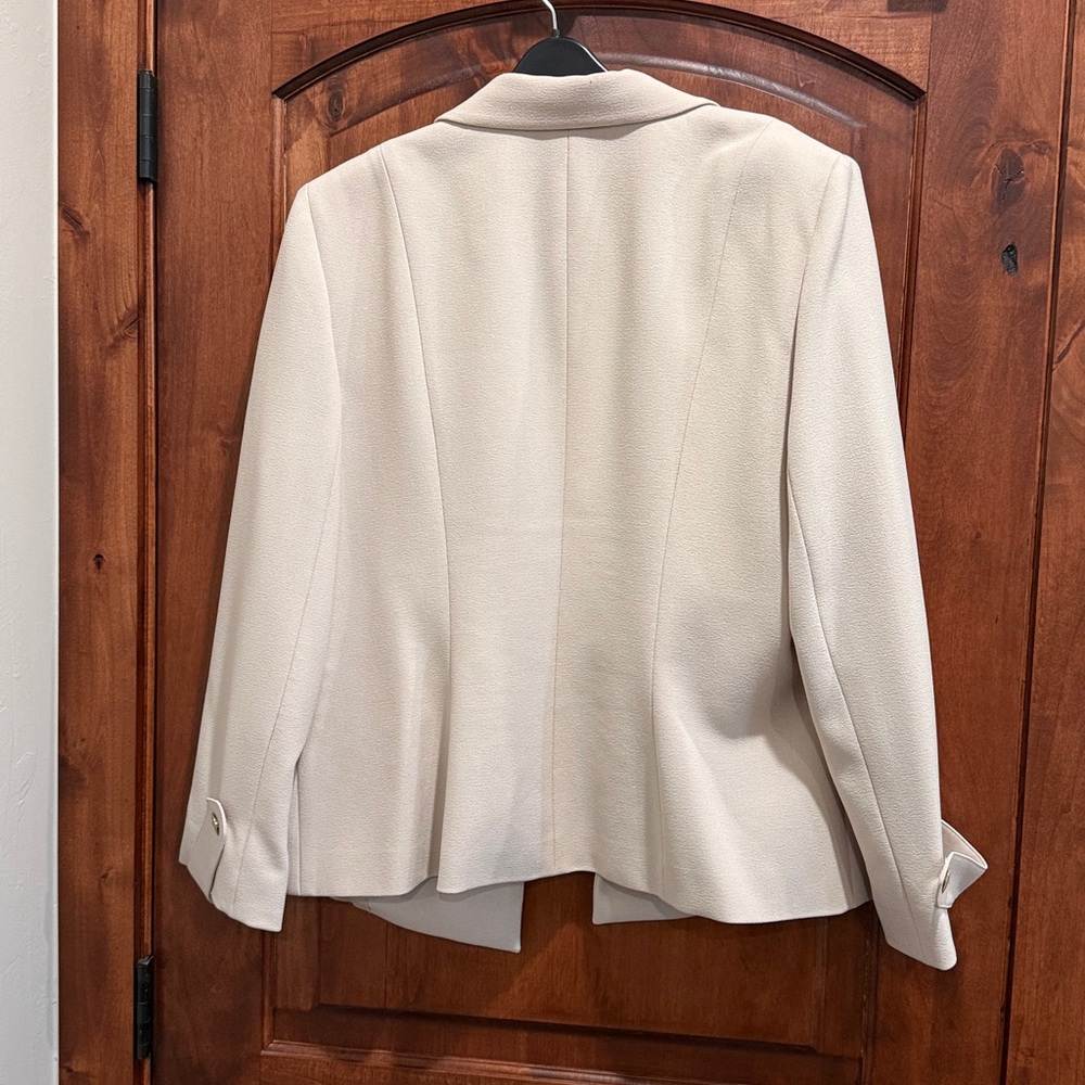 Preston & York Light Beige Women's Blazer - Picture 7 of 7
